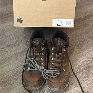 Worn UGG Brown Boots M Olivert- in Size 15